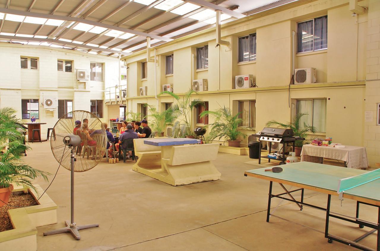 Accommodation @ Isa Маунт Айса Екстериор снимка
